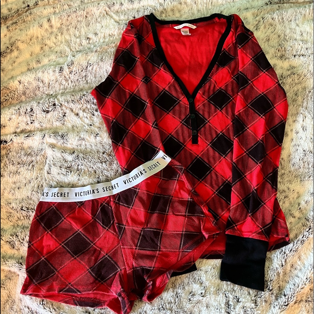 Victoria’s Secret Sleepwear Set